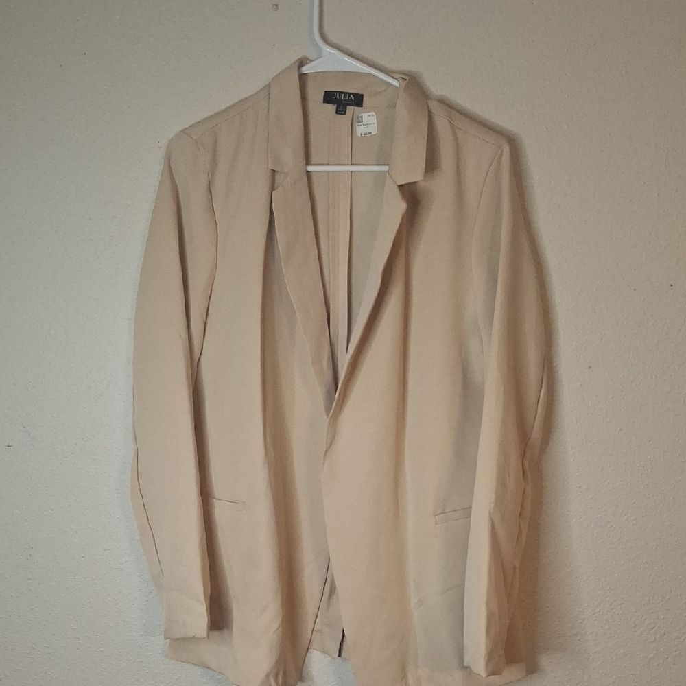 Love J KhakiāBlazer size large